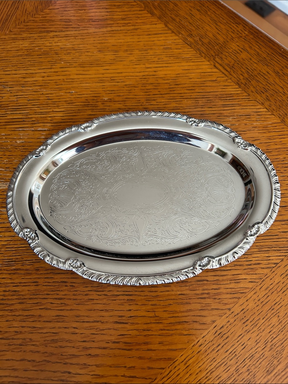 Irvinware Silver Tone Decorative Oval Tray